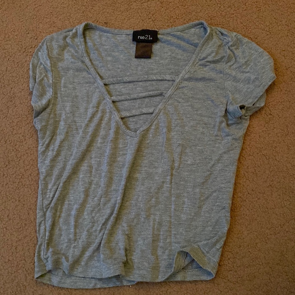 Rue21 cropped T